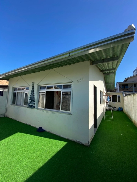 CASA PROXIMO DO MAR - SÃO PEDRO /NAVEGANTES: 2ª foto da galeria de imagens do imóvel