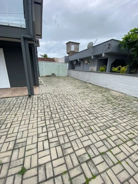SOBRADO A POUCOS METROS DO MAR / GRAVATÁ: 3ª foto da galeria de imagens do imóvel