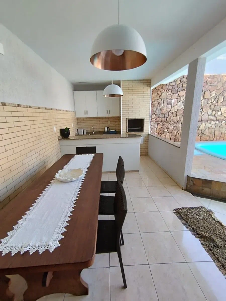 CASA COM 04 DORMITÓRIOS NO BAIRRO CORDEIROS - ITAJAI: 5ª foto da galeria de imagens do imóvel
