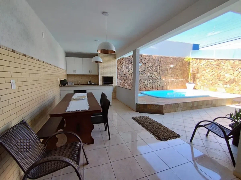 CASA COM 04 DORMITÓRIOS NO BAIRRO CORDEIROS - ITAJAI: 2ª foto da galeria de imagens do imóvel