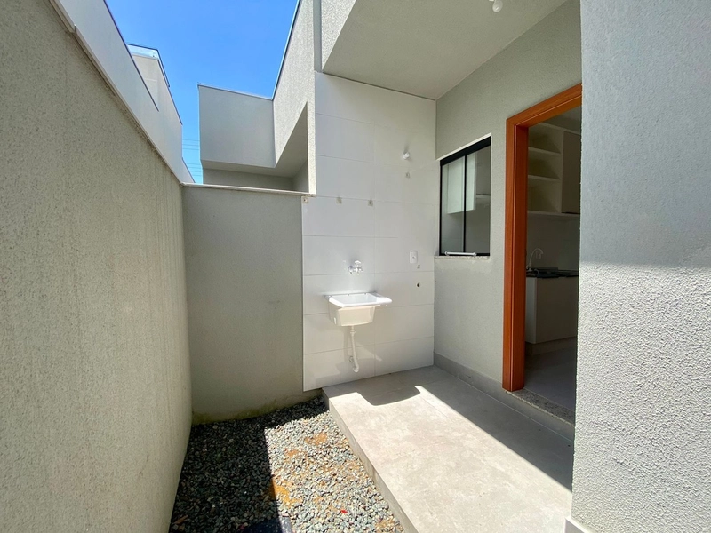 CASA GEMINADA PRONTO PRA MORAR - MEIA PRAIA: 9ª foto da galeria de imagens do imóvel