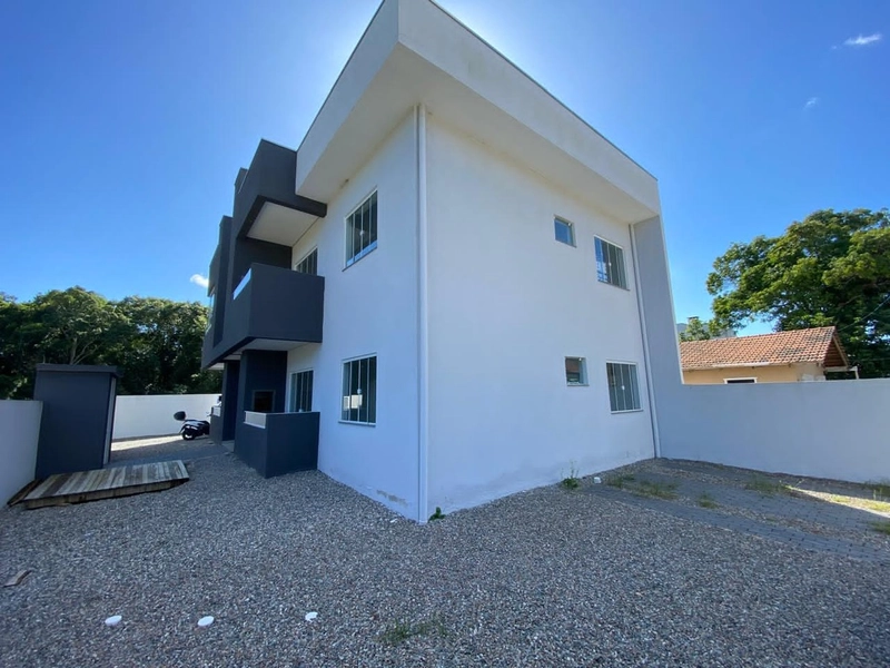 APARTAMENTO SEMI MOBILIADO EM MEIA PRAIA - NAVEGANTES: 2ª foto da galeria de imagens do imóvel