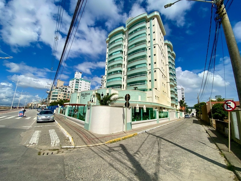LINDO APARTAMENTO PRONTO PRA MORAR SEMI MOBILIADO: 2ª foto da galeria de imagens do imóvel