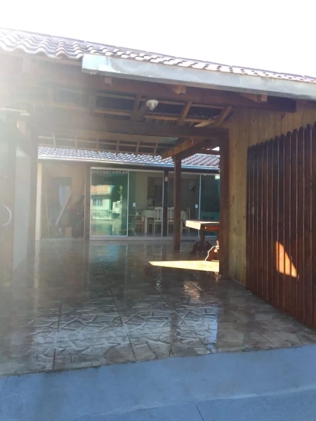 CASA COM 6 DORMITÓRIOS A 200 METROS DA PRAIA: 23ª foto da galeria de imagens do imóvel