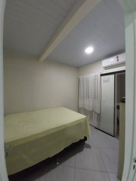 CASA COM 6 DORMITÓRIOS A 200 METROS DA PRAIA: 29ª foto da galeria de imagens do imóvel