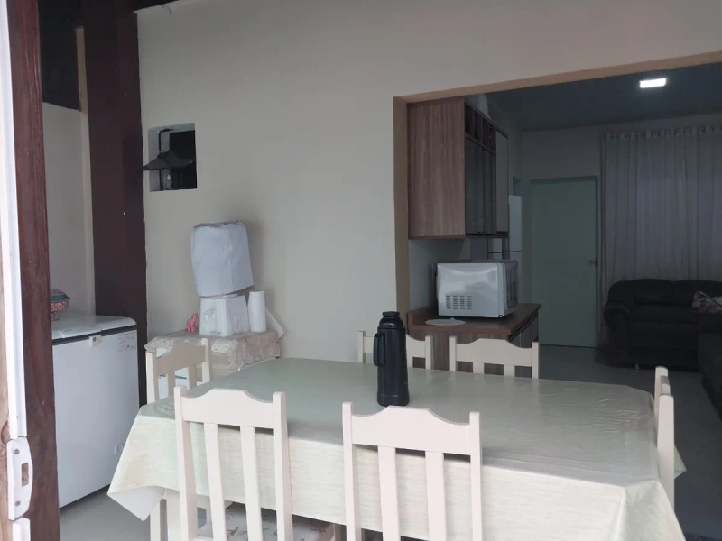 CASA COM 6 DORMITÓRIOS A 200 METROS DA PRAIA: 15ª foto da galeria de imagens do imóvel