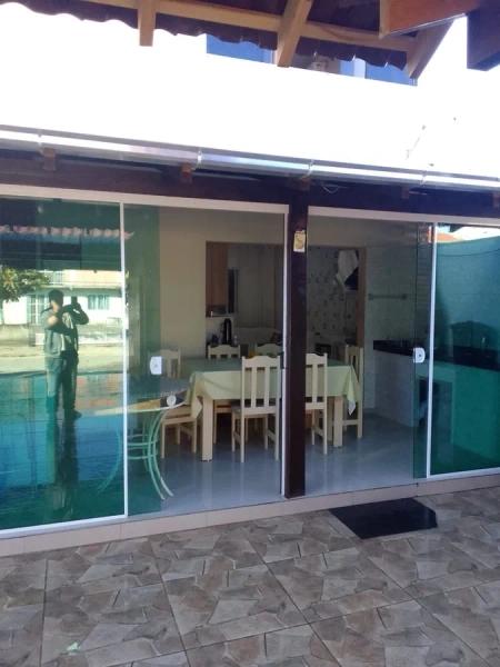 CASA COM 6 DORMITÓRIOS A 200 METROS DA PRAIA: 7ª foto da galeria de imagens do imóvel