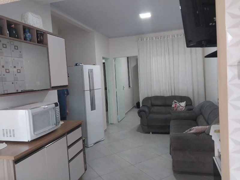 CASA COM 6 DORMITÓRIOS A 200 METROS DA PRAIA: 12ª foto da galeria de imagens do imóvel
