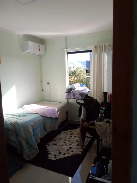 CASA COM 6 DORMITÓRIOS A 200 METROS DA PRAIA: 10ª foto da galeria de imagens do imóvel