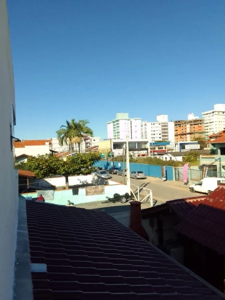 CASA COM 6 DORMITÓRIOS A 200 METROS DA PRAIA: 17ª foto da galeria de imagens do imóvel