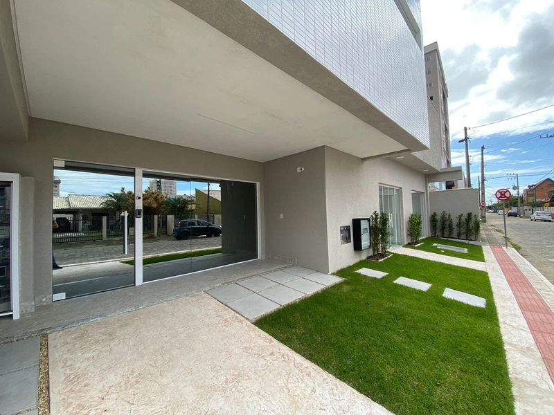 APARTAMENTO NO CENTRO DE NAVEGANTES: 3ª foto da galeria de imagens do imóvel