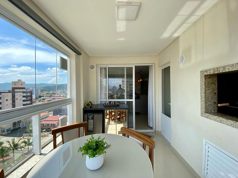 ***AMPLO APARTAMENTO SEMI MOBILIADO COM 03 DORMITÓRIOS***: 5ª foto da galeria de imagens do imóvel