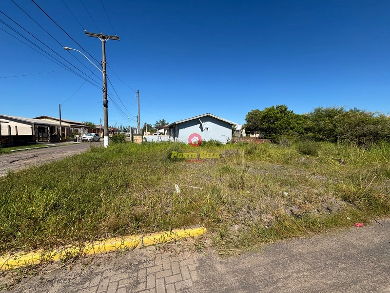 TERRENO DE ESQUINA PERTO DO CENTRO: 2ª foto da galeria de imagens do imóvel