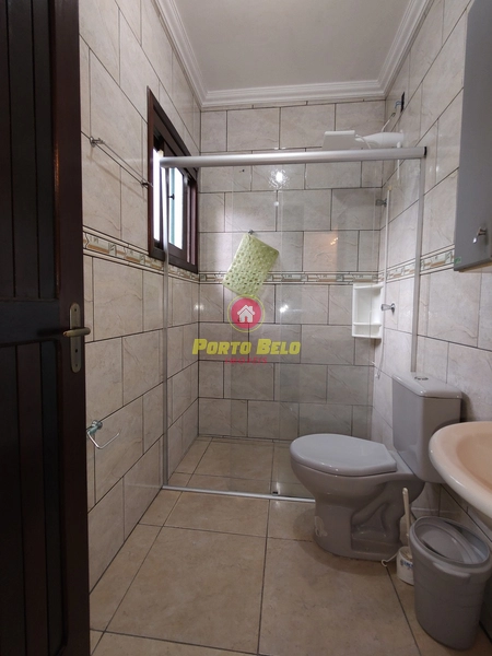 Linda casa com piscina apenas 100 metros do mar!: 17ª foto da galeria de imagens do imóvel