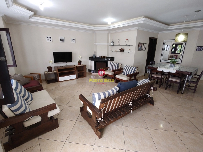 Linda casa com piscina apenas 100 metros do mar!: 5ª foto da galeria de imagens do imóvel