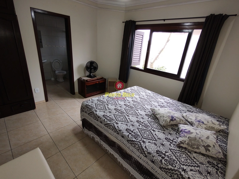 Linda casa com piscina apenas 100 metros do mar!: 11ª foto da galeria de imagens do imóvel