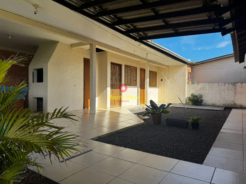 CASA BEM LOCALIZADA EM ATLÂTIDA SUL: 2ª foto da galeria de imagens do imóvel