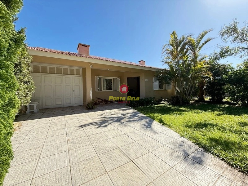 !!!CASA À VENDA COM PISCINA!!!: 1ª foto da galeria de imagens do imóvel