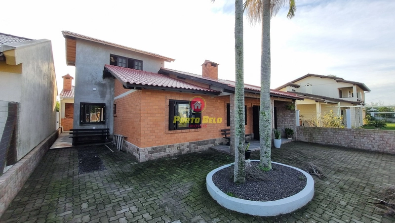 CASA À VENDA PERTO DO MAR: 2ª foto da galeria de imagens do imóvel