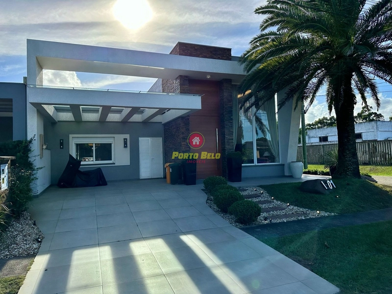 CASA DE ESQUINA À VENDA NO CONDOMÍNIO  CAPÃO ILHAS RESORT: 1ª foto da galeria de imagens do imóvel