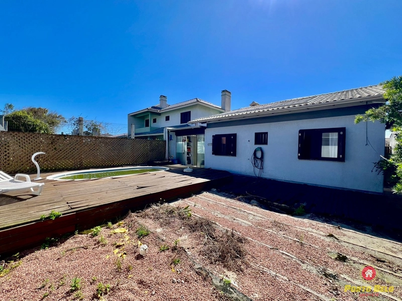 CASA APENAS 2 QUADRAS DO MAR: 9ª foto da galeria de imagens do imóvel