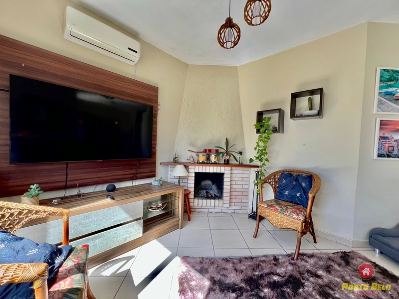 CASA APENAS 2 QUADRAS DO MAR: 15ª foto da galeria de imagens do imóvel
