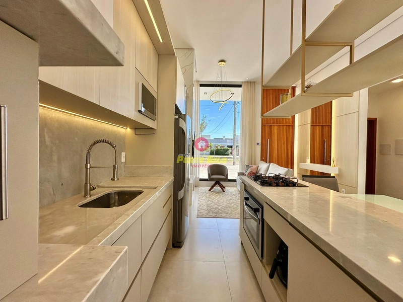 CASA À VENDA NO JARDIM BEIRA MAR,  APENAS 2 QUADRAS DO MAR: 10ª foto da galeria de imagens do imóvel