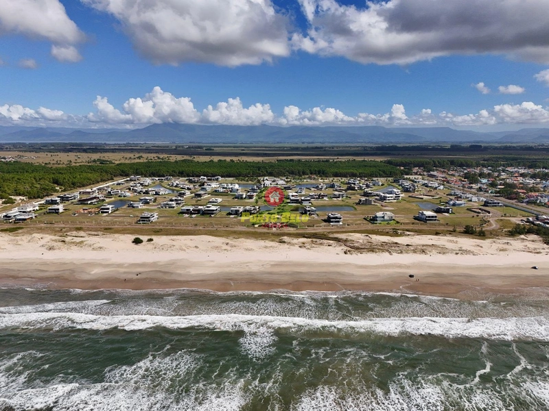 CASA NO CONDOMÍNIO A BEIRA MAR COSTA SERENA: 1ª foto da galeria de imagens do imóvel