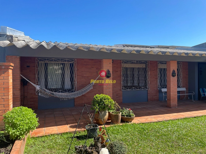 CASA À VENDA  APENAS 300m DO MAR: 3ª foto da galeria de imagens do imóvel