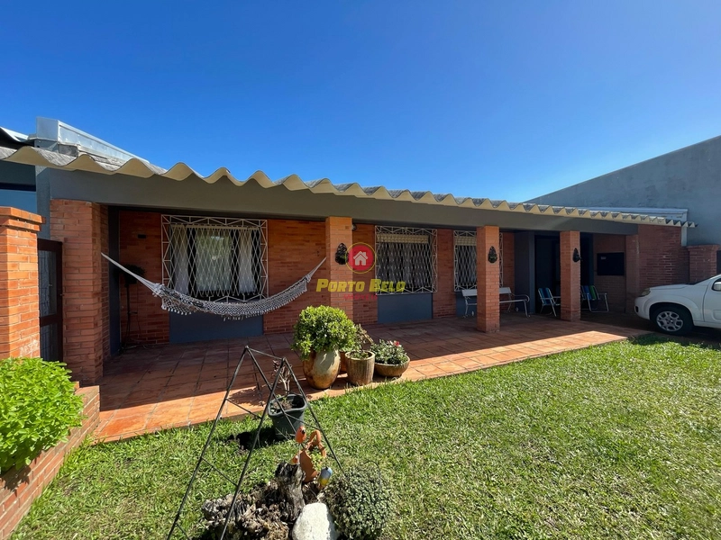 CASA À VENDA  APENAS 300m DO MAR: 1ª foto da galeria de imagens do imóvel
