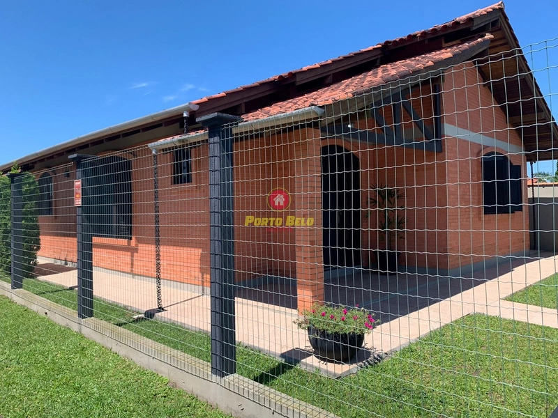 ÓTIMA CASA DE ESQUINA COM DOIS TERRENOS LOCALIZADA EM AVENIDA: 3ª foto da galeria de imagens do imóvel