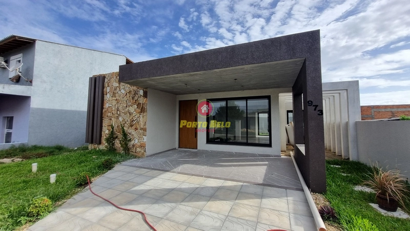 CASA EM AVENIDA À VENDA EM RAINHA DO MAR!!!: 1ª foto da galeria de imagens do imóvel