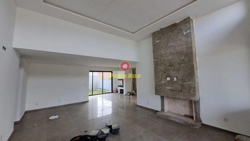 CASA EM AVENIDA À VENDA EM RAINHA DO MAR!!!: 3ª foto da galeria de imagens do imóvel