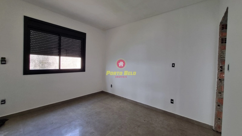 CASA EM AVENIDA À VENDA EM RAINHA DO MAR!!!: 6ª foto da galeria de imagens do imóvel