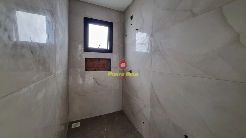CASA EM AVENIDA À VENDA EM RAINHA DO MAR!!!: 7ª foto da galeria de imagens do imóvel