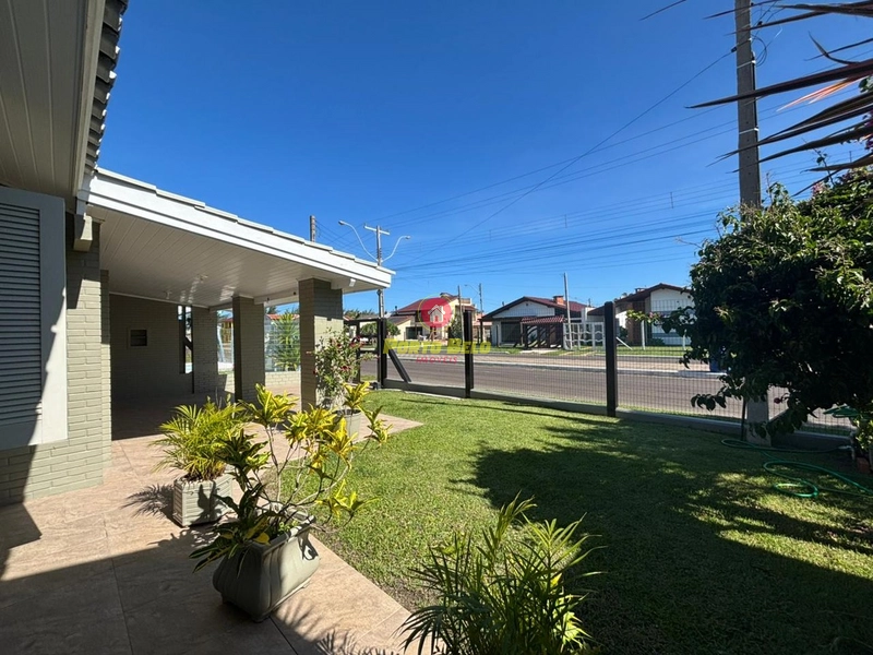 CASA À VENDA NA AVENIDA, A 300 M DO MAR.: 25ª foto da galeria de imagens do imóvel