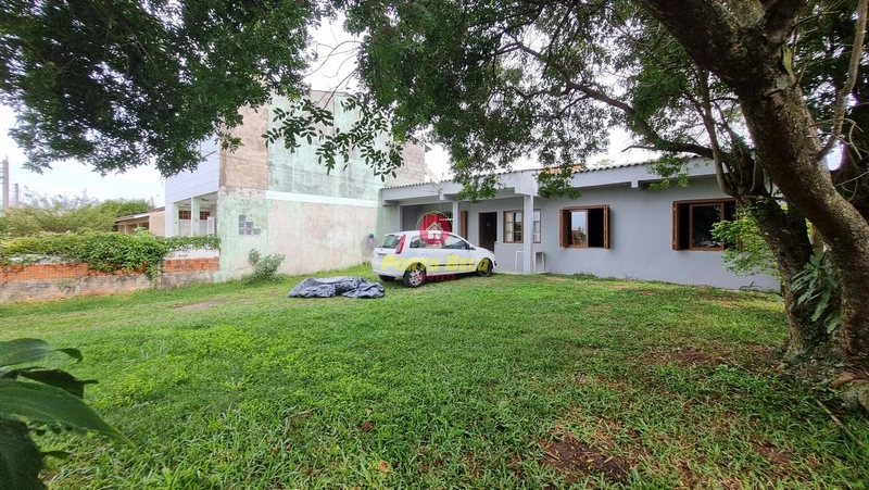 CASA À VENDA EM  ATLÂNTIDA SUL: 2ª foto da galeria de imagens do imóvel