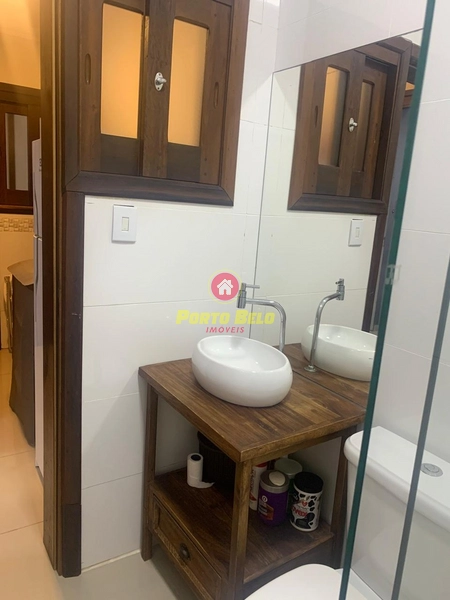 CASA APENAS UMA QUADRA DO MAR: 21ª foto da galeria de imagens do imóvel