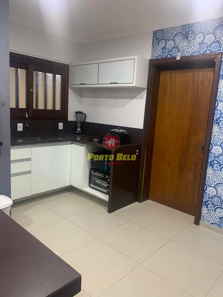 CASA APENAS UMA QUADRA DO MAR: 11ª foto da galeria de imagens do imóvel