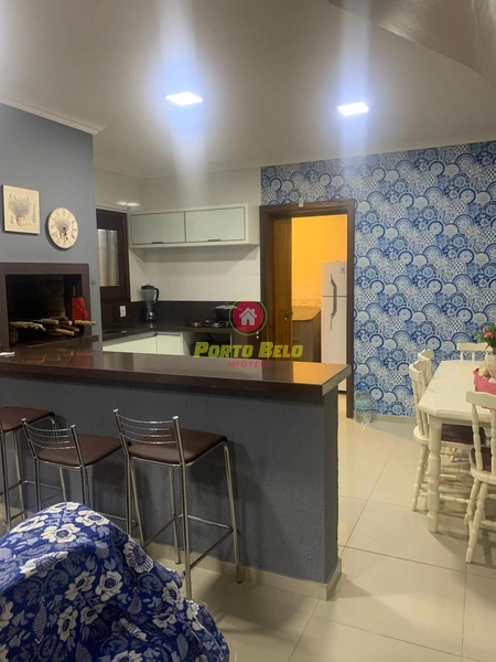 CASA APENAS UMA QUADRA DO MAR: 33ª foto da galeria de imagens do imóvel