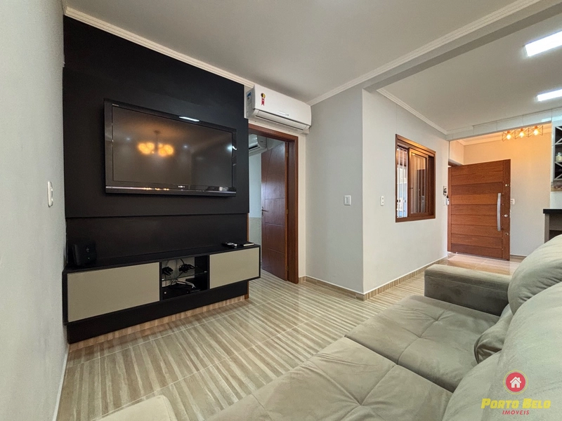 CASA COM PISCINA EM ATLÂNTIDA SUL: 2ª foto da galeria de imagens do imóvel