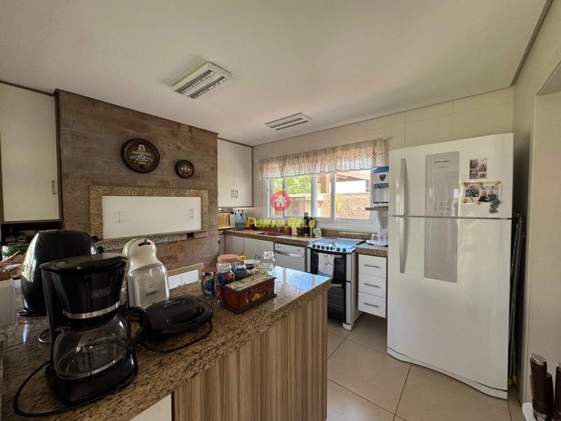 CASA À VENDA: 5ª foto da galeria de imagens do imóvel