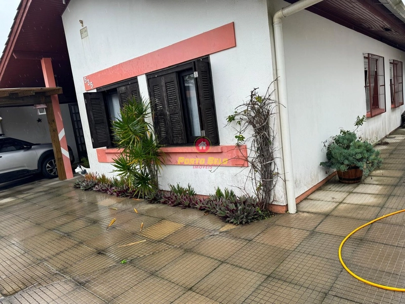 CASA PRÓXIMO AO CENTRO DE ATLANTIDA SUL: 3ª foto da galeria de imagens do imóvel