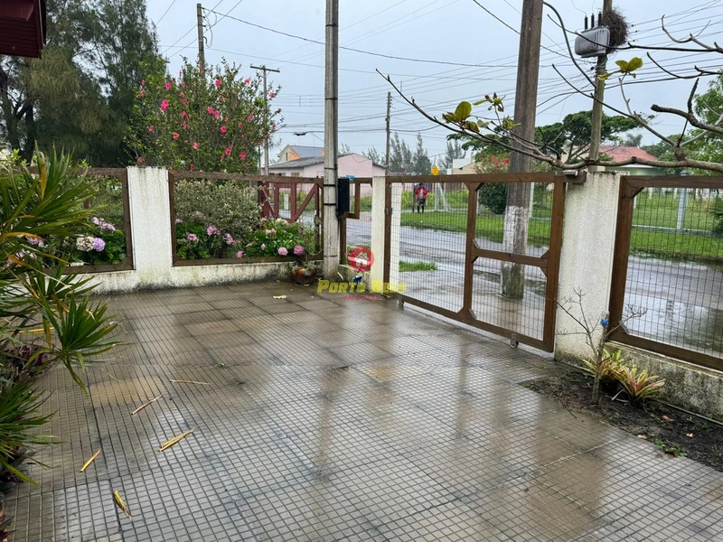 CASA PRÓXIMO AO CENTRO DE ATLANTIDA SUL: 4ª foto da galeria de imagens do imóvel