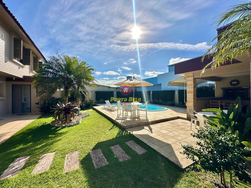SOBRADO LINDO NO CENTRO DE XANGRI-LÁ: 3ª foto da galeria de imagens do imóvel