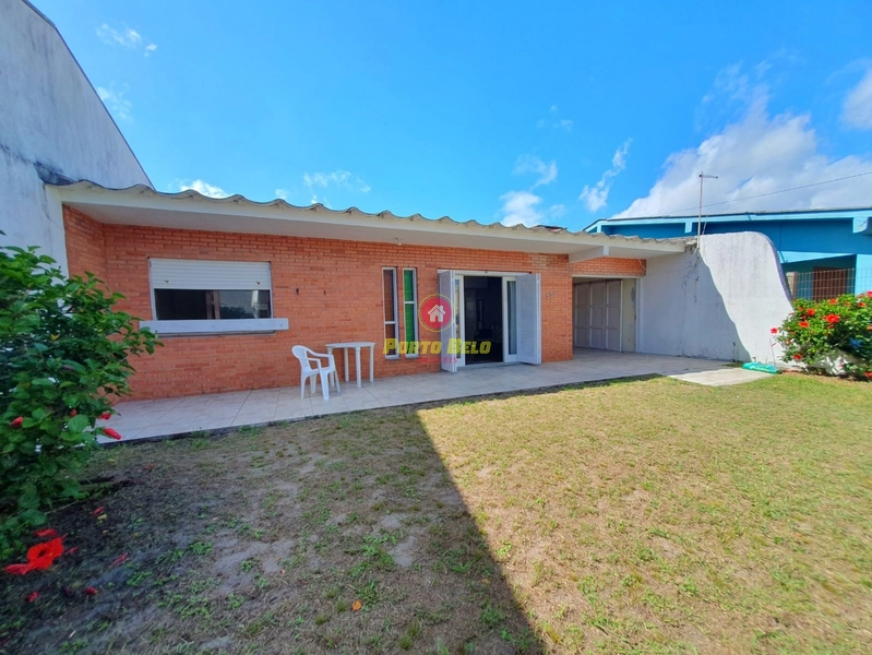 CASA COM LAJE 100m  DA PRAIA: 6ª foto da galeria de imagens do imóvel