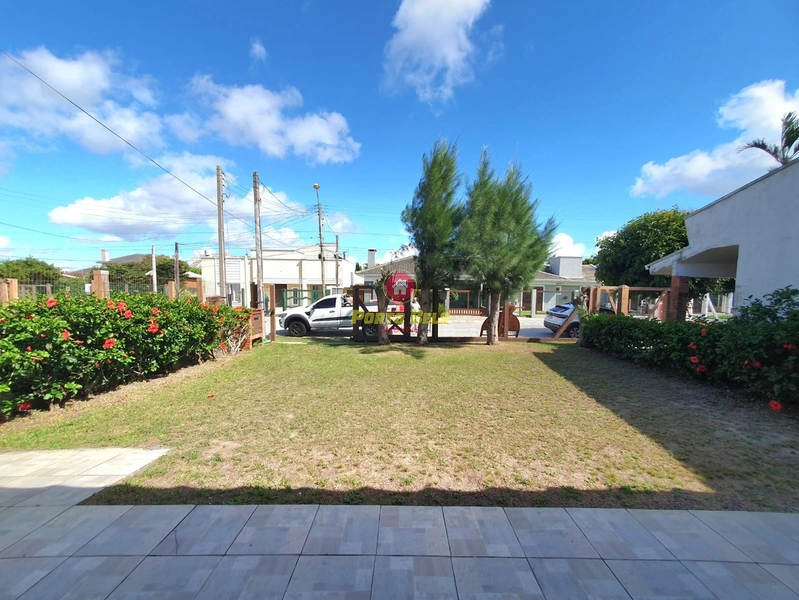 CASA COM LAJE 100m  DA PRAIA: 4ª foto da galeria de imagens do imóvel