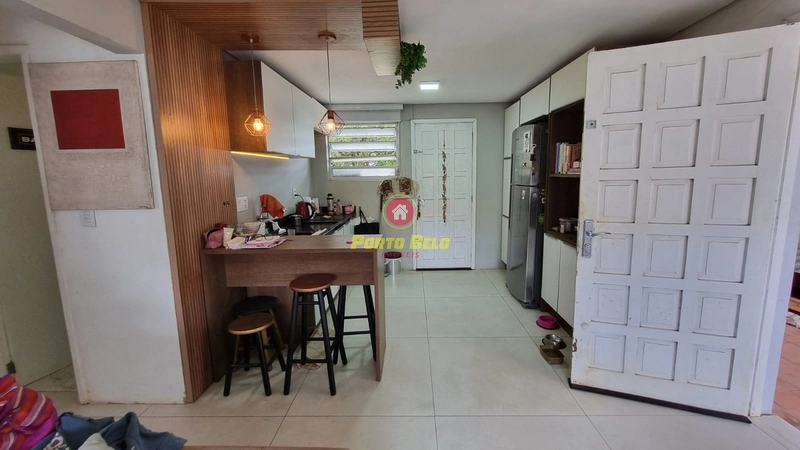 CASA À VENDA A 400m BEIRA-MAR: 4ª foto da galeria de imagens do imóvel