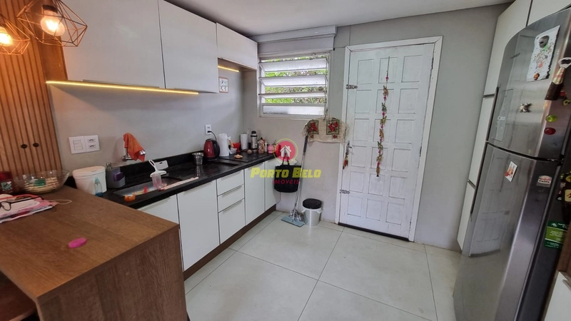 CASA À VENDA A 400m BEIRA-MAR: 3ª foto da galeria de imagens do imóvel