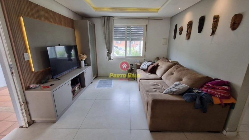 CASA À VENDA A 400m BEIRA-MAR: 2ª foto da galeria de imagens do imóvel